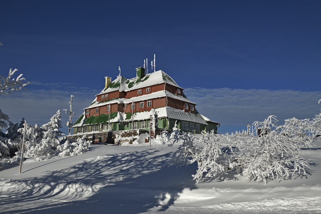 Zieleniec – dla miłośników narciarstwa zjazdowego i biegowego.