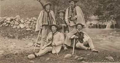 Przewodnicy Tatrzańscy – Wojciech Roj, Szymon Tatar, Jędrzej Wala (+1896), Jędrzej Wala, Maciej Sieczka (+1897) Fotograf – A. Szubert