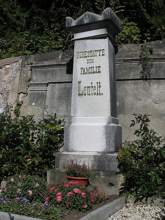 Nagrobek rodziny Leutelt w Jozefów Dole