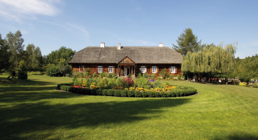 Muzeum Wsi Kieleckiej Dwór z Suchedniowa. /mwk.com.pl