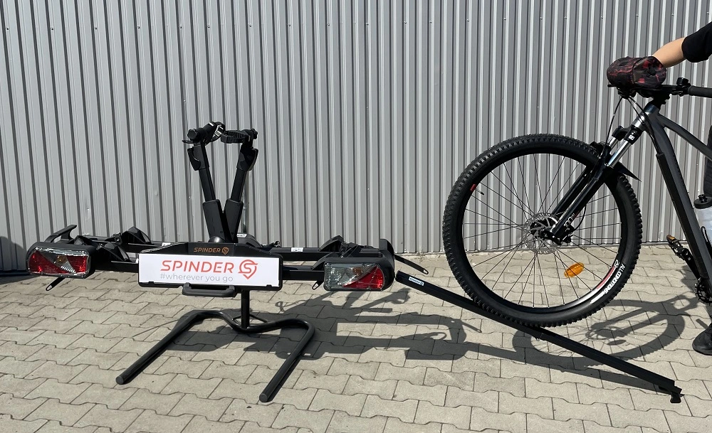 Rampa najazdowa do wprowadzania roweru na bagażnik